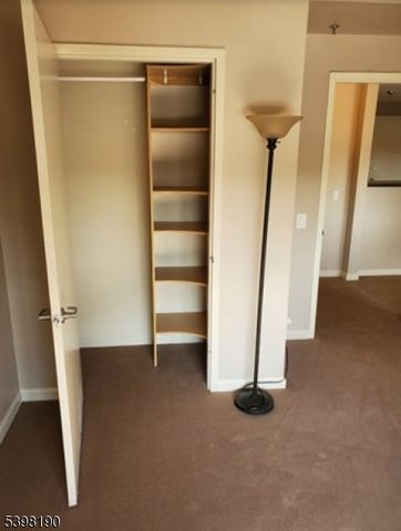 1 Carriage City Plz U613 613, Rahway City, NJ 07065