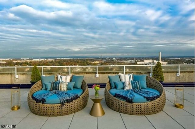 1 Carriage City Plz U613 613, Rahway City, NJ 07065