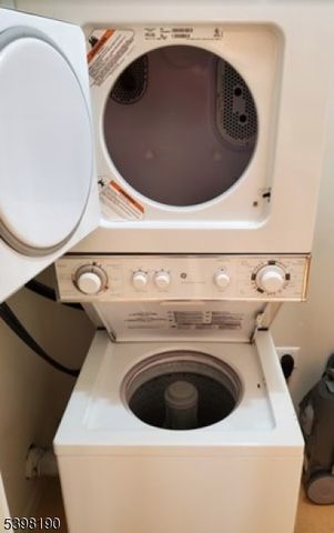 1 Carriage City Plz U613 613, Rahway City, NJ 07065