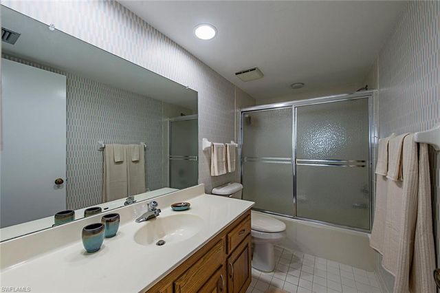 17 BLUEBILL AVE 1102, Naples, FL 34108