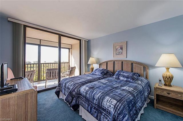17 BLUEBILL AVE 1102, Naples, FL 34108
