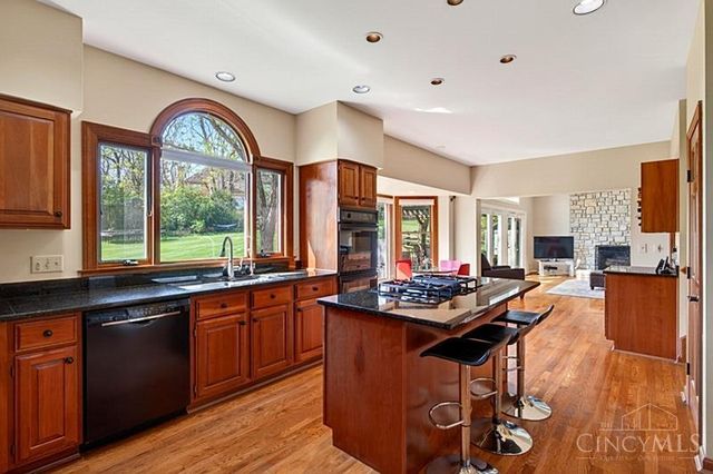 9235 Applecrest Court, Symmes Twp, OH 45242