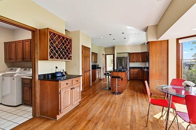 9235 Applecrest Court, Symmes Twp, OH 45242