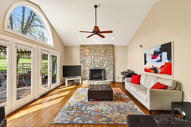9235 Applecrest Court, Symmes Twp, OH 45242