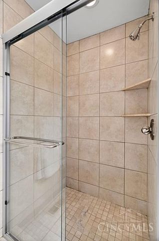 9235 Applecrest Court, Symmes Twp, OH 45242