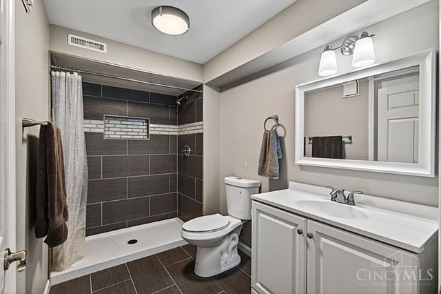 9235 Applecrest Court, Symmes Twp, OH 45242