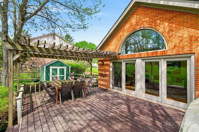 9235 Applecrest Court, Symmes Twp, OH 45242