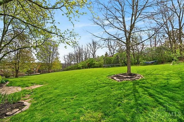 9235 Applecrest Court, Symmes Twp, OH 45242