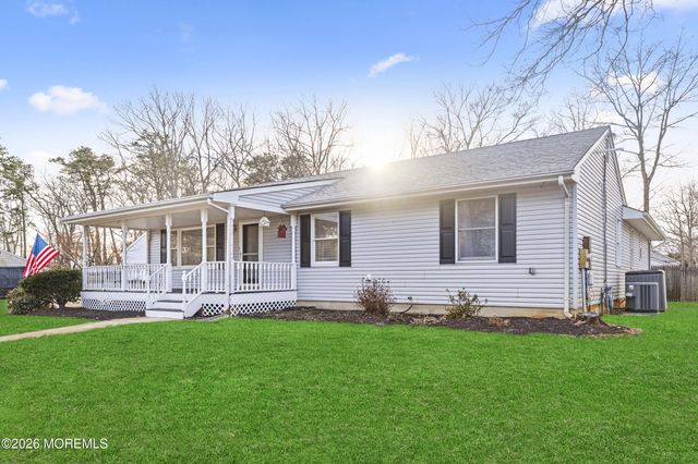 364 Railroad Avenue, Bayville, NJ 08721