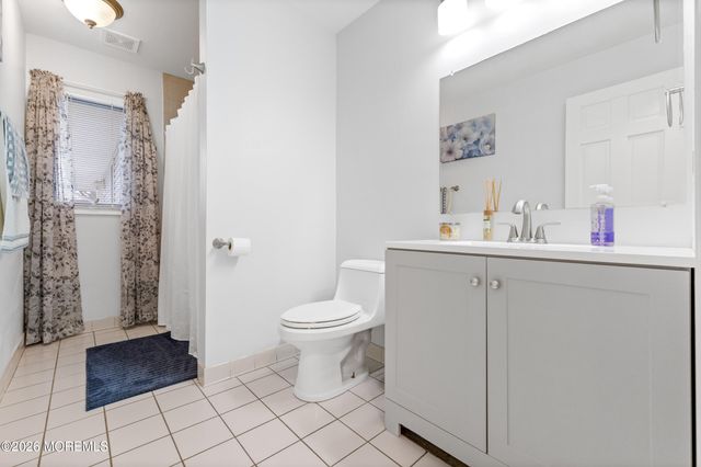 364 Railroad Avenue, Bayville, NJ 08721