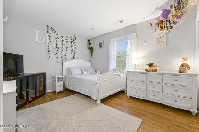 364 Railroad Avenue, Bayville, NJ 08721