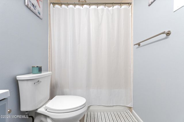 364 Railroad Avenue, Bayville, NJ 08721