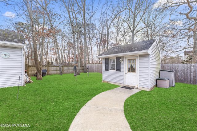 364 Railroad Avenue, Bayville, NJ 08721