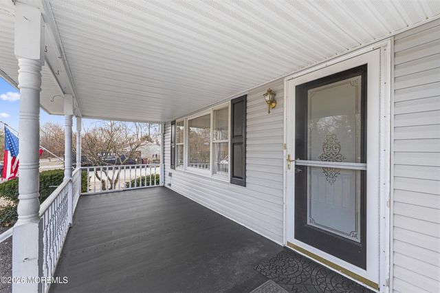 364 Railroad Avenue, Bayville, NJ 08721