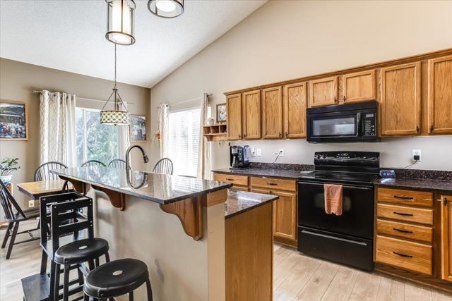 10405 W Greenfield St, Wichita, KS 67215