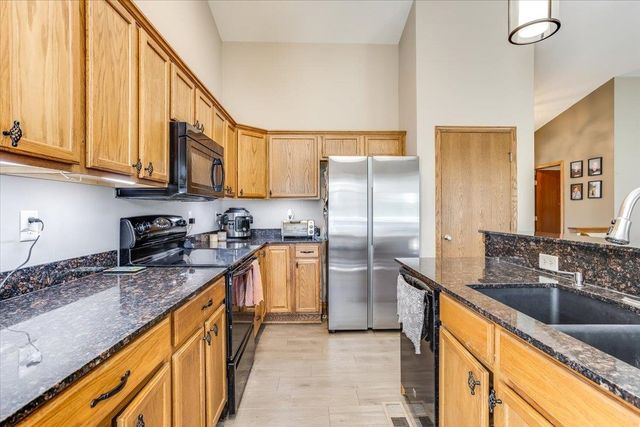 10405 W Greenfield St, Wichita, KS 67215