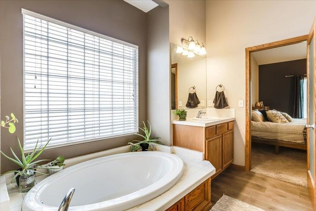 10405 W Greenfield St, Wichita, KS 67215