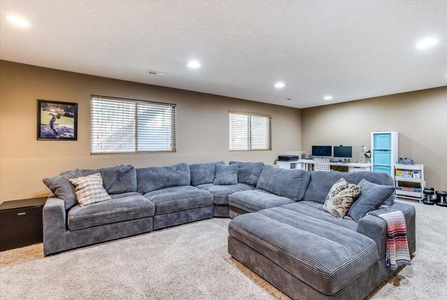 10405 W Greenfield St, Wichita, KS 67215