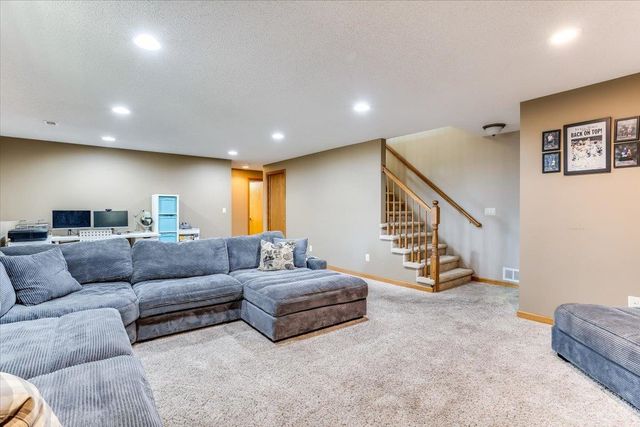 10405 W Greenfield St, Wichita, KS 67215