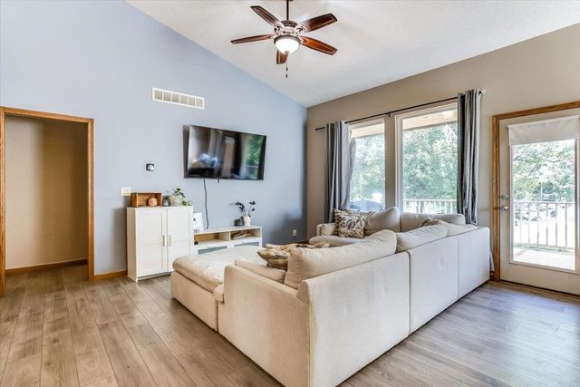 10405 W Greenfield St, Wichita, KS 67215