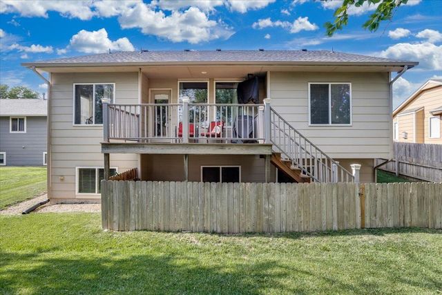 10405 W Greenfield St, Wichita, KS 67215