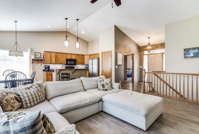 10405 W Greenfield St, Wichita, KS 67215