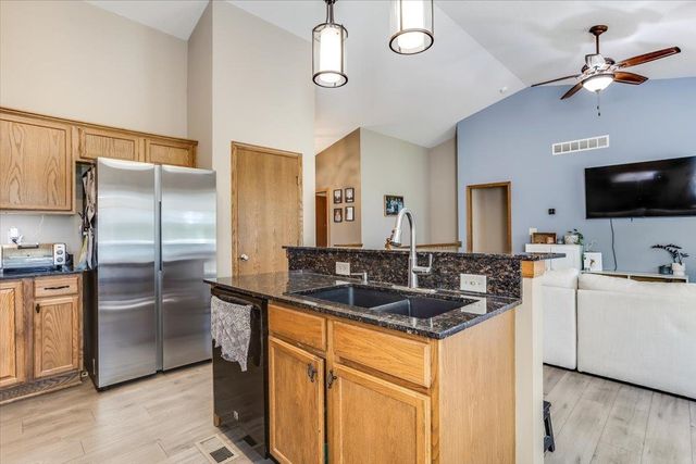 10405 W Greenfield St, Wichita, KS 67215