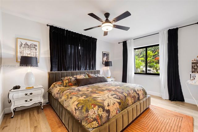 2421 NE 187th St, Miami, FL 33180