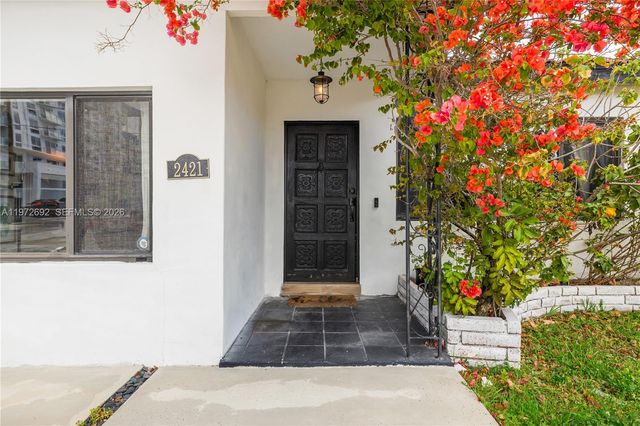 2421 NE 187th St, Miami, FL 33180