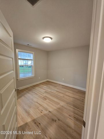 7175 E Harrier Drive, Olive Branch, MS 38654