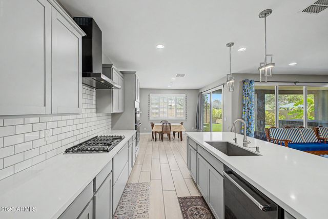 200 E WISTERIA Drive, Chandler, AZ 85286