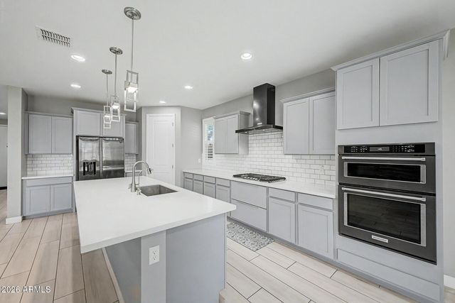 200 E WISTERIA Drive, Chandler, AZ 85286