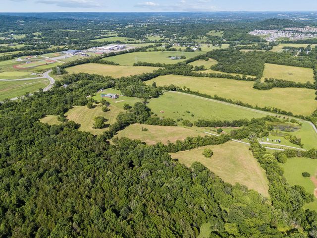 389 Atlas Pvt Ln, Hendersonville, TN 37075