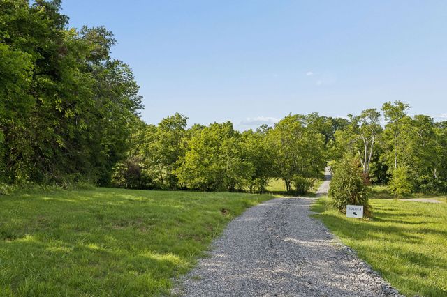 389 Atlas Pvt Ln, Hendersonville, TN 37075