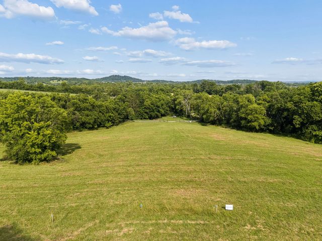 389 Atlas Pvt Ln, Hendersonville, TN 37075
