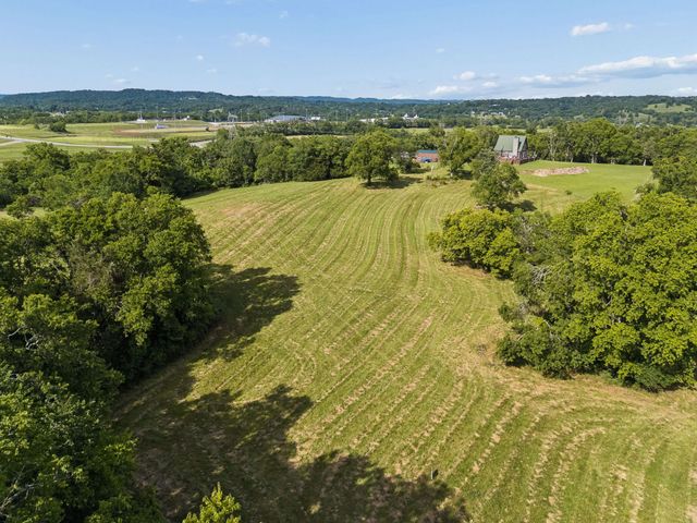 389 Atlas Pvt Ln, Hendersonville, TN 37075