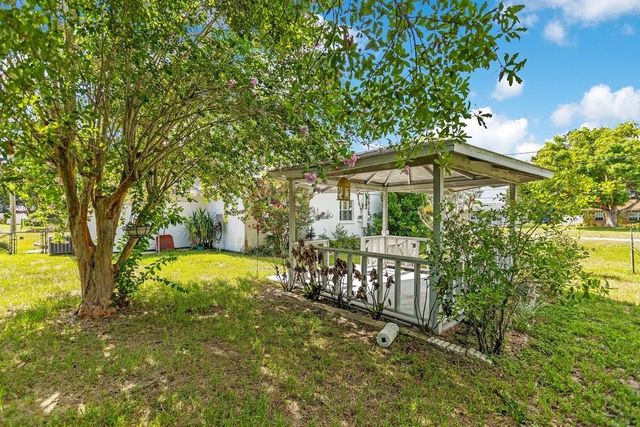 132 ANARECE AVENUE, Auburndale, FL 33823