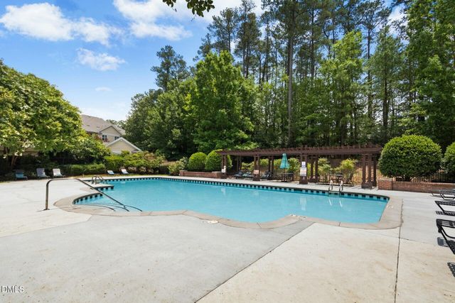 613 Ives Court, Chapel Hill, NC 27514