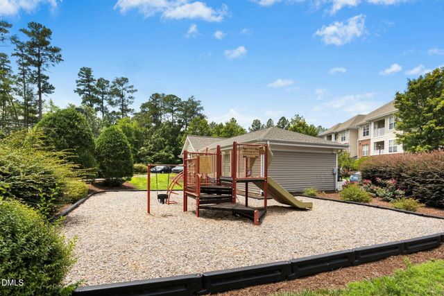 613 Ives Court, Chapel Hill, NC 27514