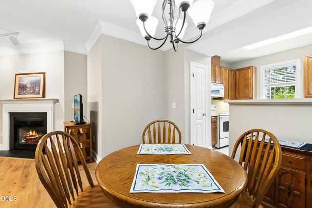 613 Ives Court, Chapel Hill, NC 27514