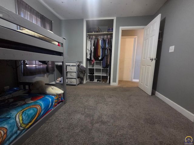 4818 SW 28th ST, Topeka, KS 66614