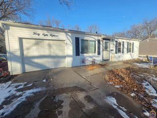 4818 SW 28th ST, Topeka, KS 66614