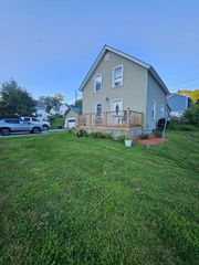38 Taylor Hill Road, Proctor, VT 05765
