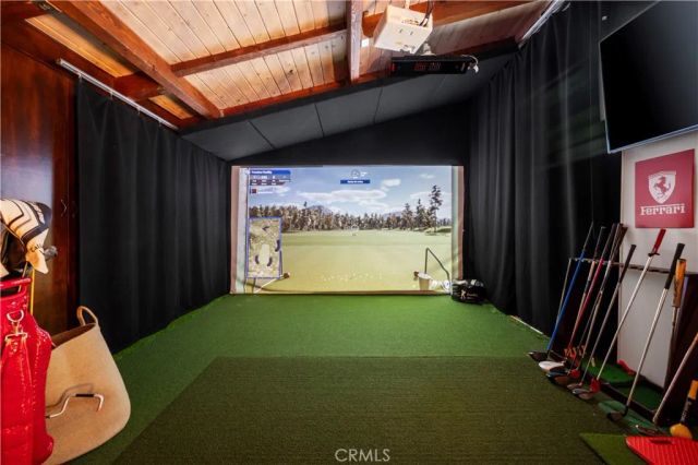 5526 Fulton Avenue, Sherman Oaks, CA 91401