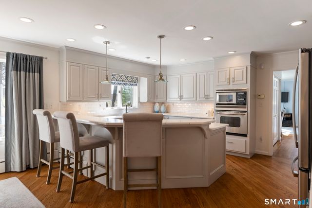 29 Woodland Drive, Avon, CT 06001
