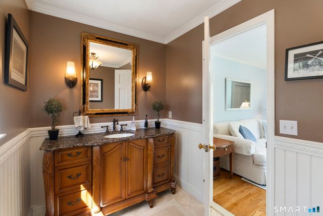 29 Woodland Drive, Avon, CT 06001