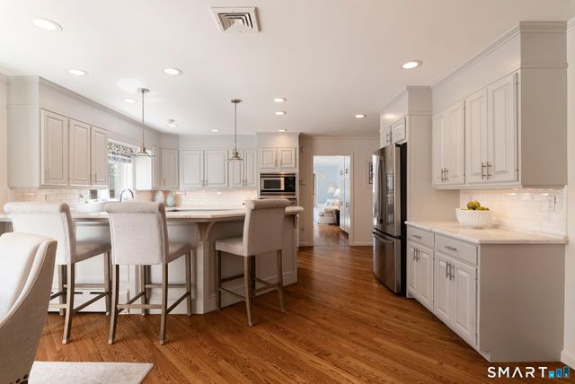29 Woodland Drive, Avon, CT 06001