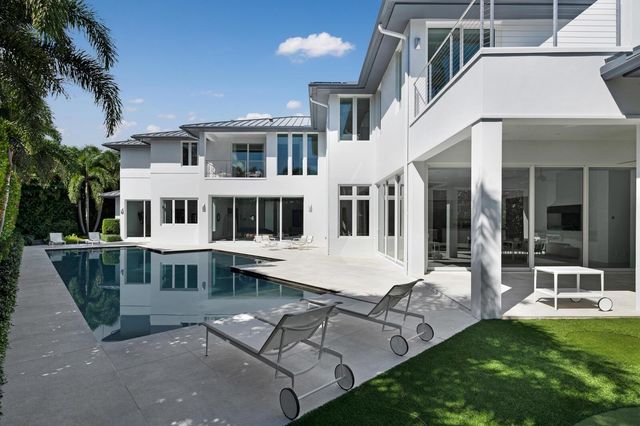 1900 Sabal Palm Drive, Boca Raton, FL 33432