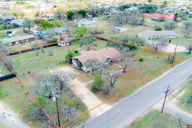 1101 Fifth, Comfort, TX 78013