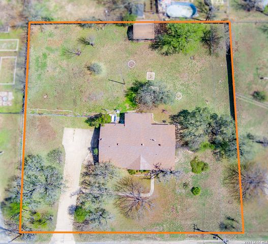 1101 Fifth, Comfort, TX 78013